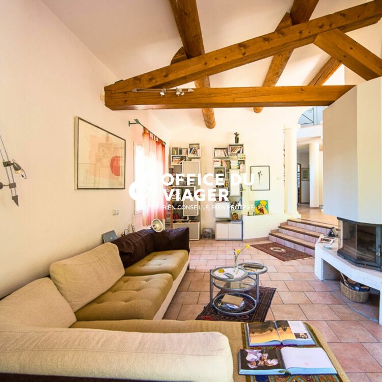 Maison - 10 pièces - 291 m²