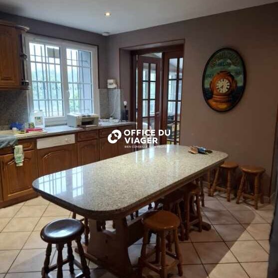 Maison - 12 pièces - 470 m²