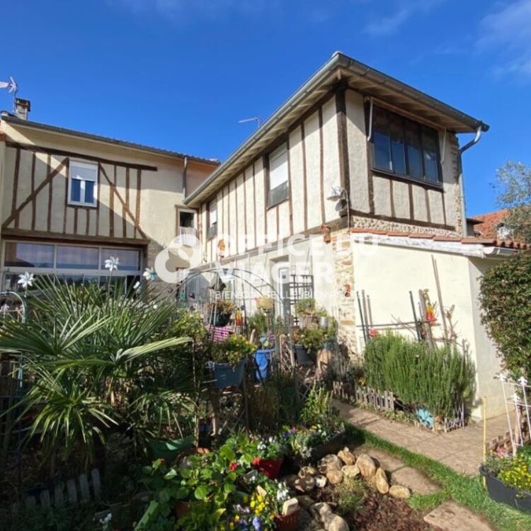Maison - 4 pièces - 199 m²