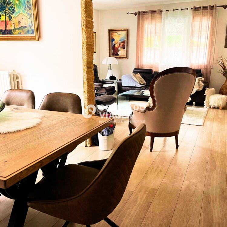 Maison - 6 pièces - 148 m²