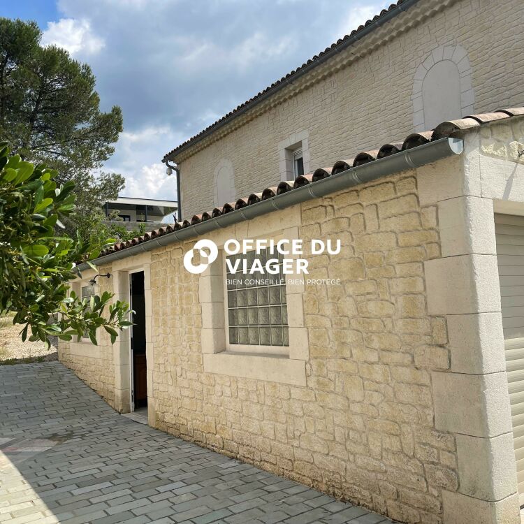 Maison - 5 pièces - 210 m²