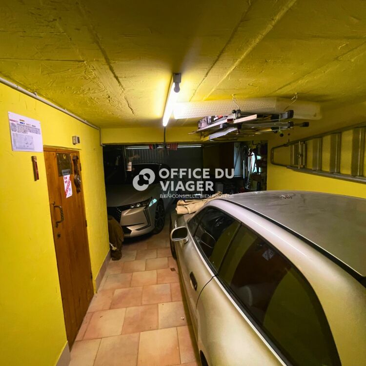 Maison - 6 pièces - 195 m²