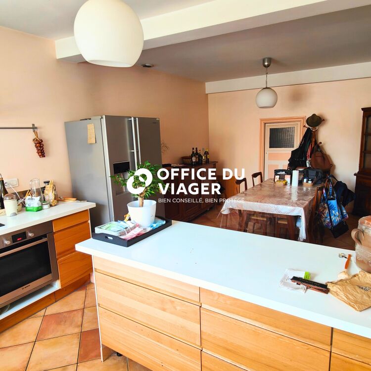 Maison - 6 pièces - 185 m²