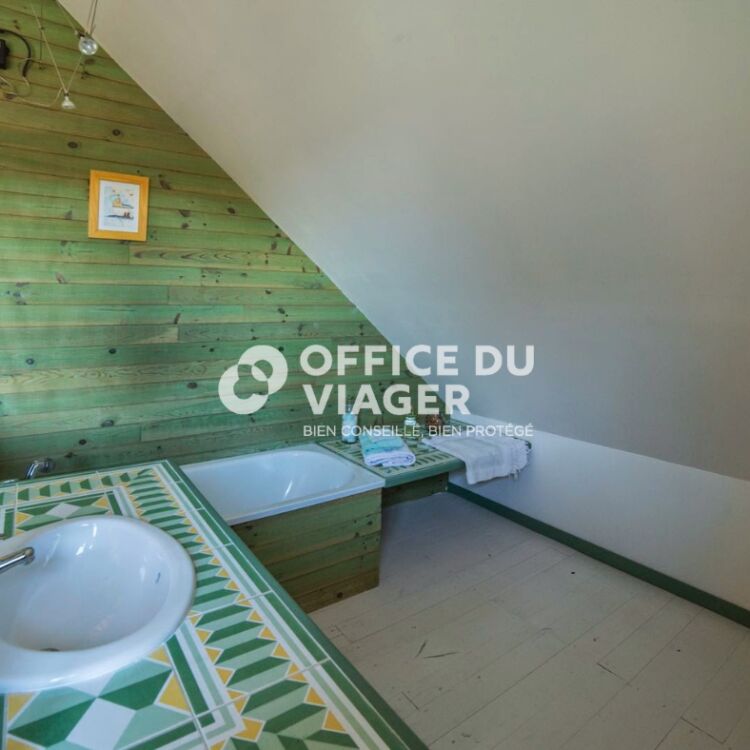 Maison - 8 pièces - 290 m²