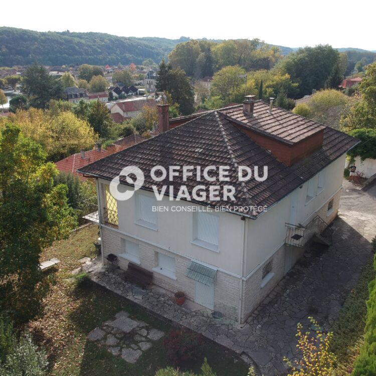 Maison - 8 pièces - 180 m²