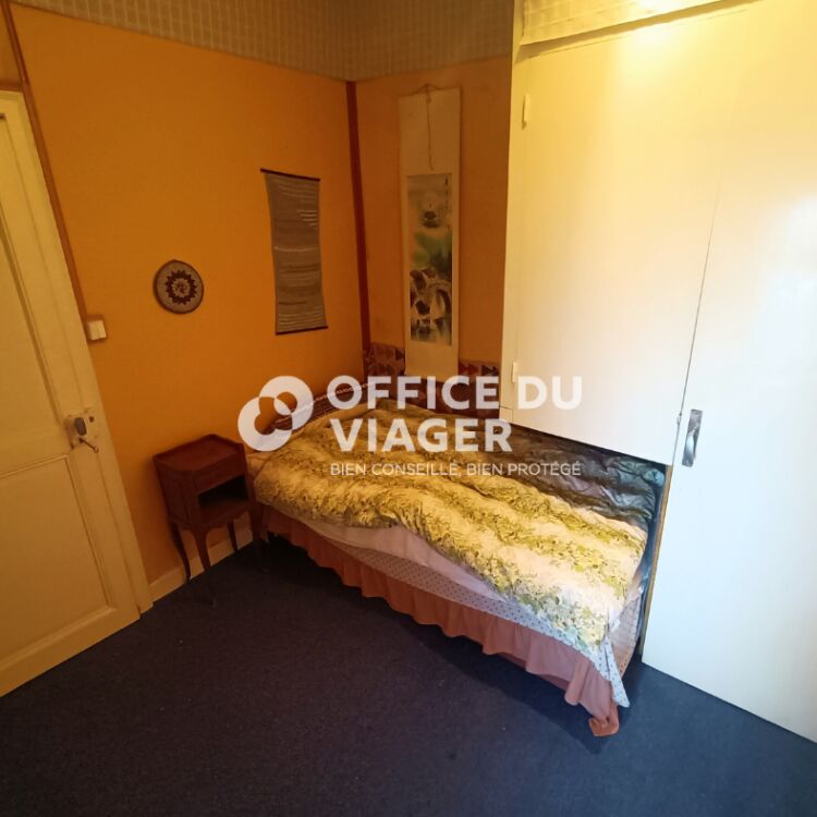 Maison - 7 pièces -  299,17 m²