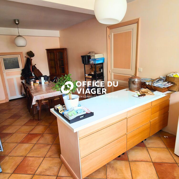 Maison - 6 pièces - 185 m²