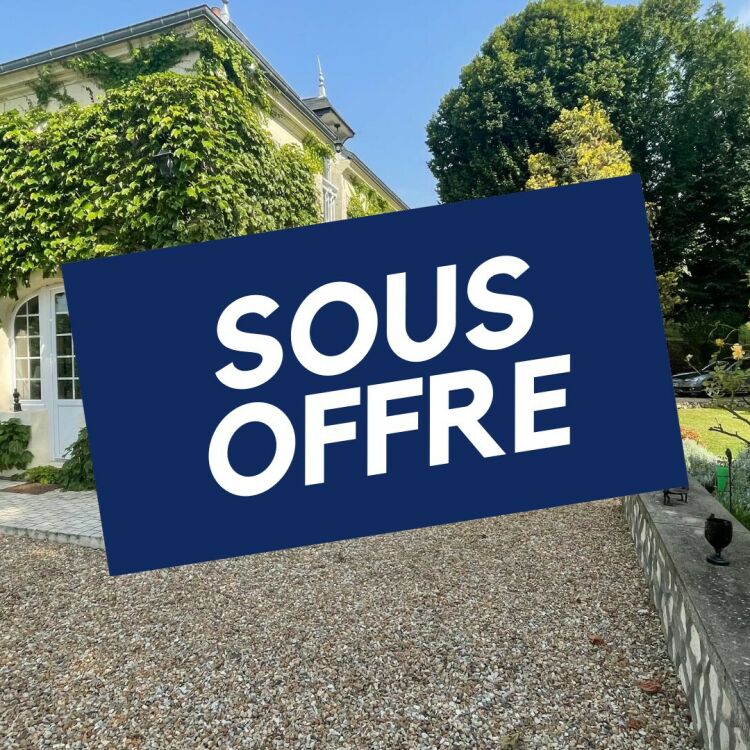 Maison - 7 pièces - 255 m²