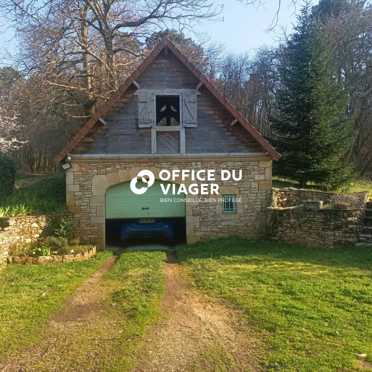 Ensemble immobilier - 6 pièces - 140 m²