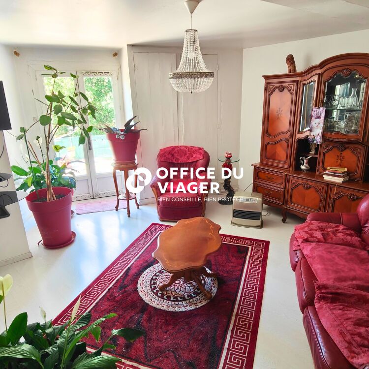 Maison - 6 pièces - 259,82 m²