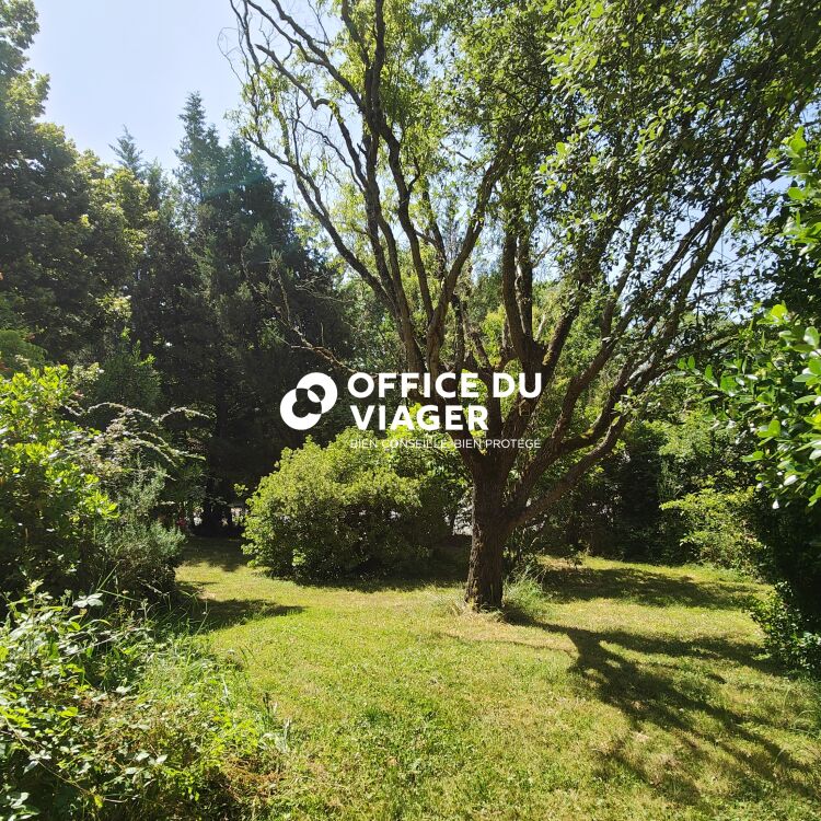 Maison - 9 pièces - 225 m²