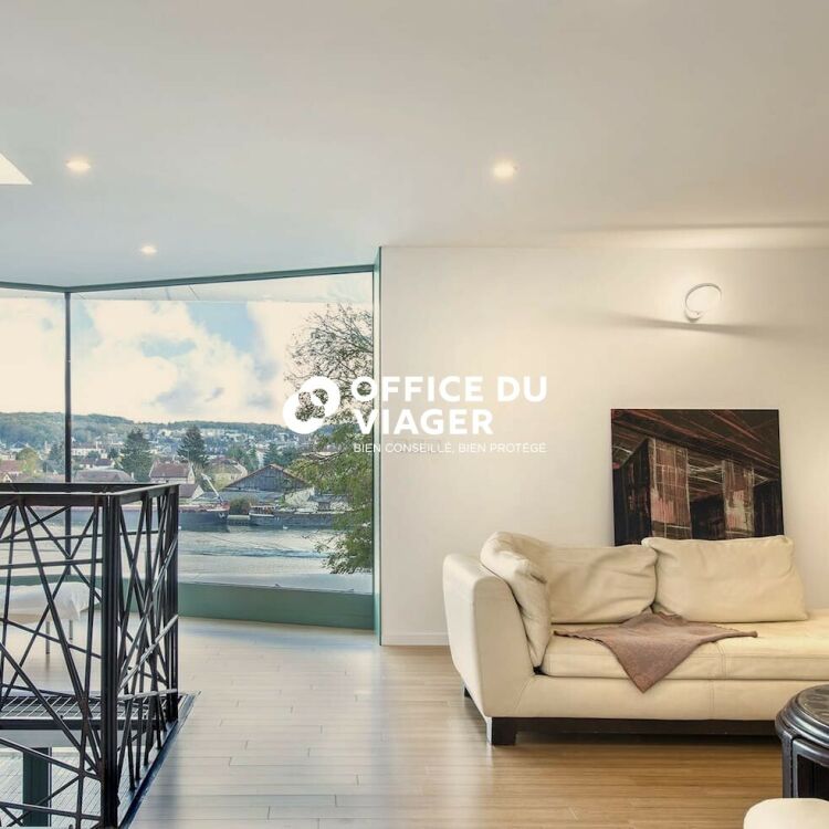 Maison - 6 pièces - 232 m²