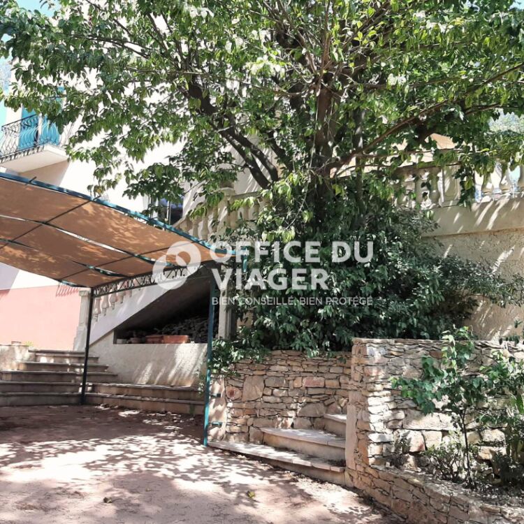 Maison - 7 pièces -  238,35 m²
