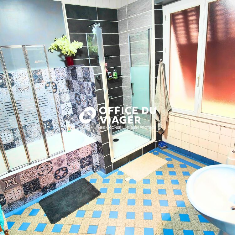 Maison - 6 pièces - 142,21 m²