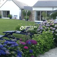 Maison - 7 pièces - 266 m²
