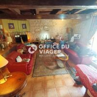 Maison - 7 pièces -  299,17 m²