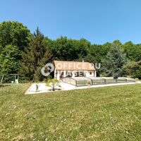Maison - 8 pièces - 346 m²