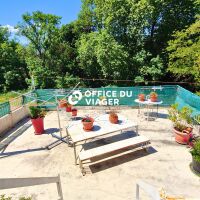 Maison - 6 pièces - 259,82 m²