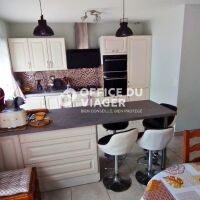 Immeuble - 2 commerces - 7 appartements - 428 m²