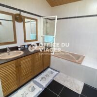 Maison - 7 pièces - 400 m²