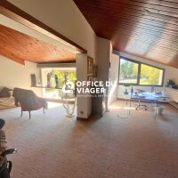 Maison - 6 pièces - 260 m²