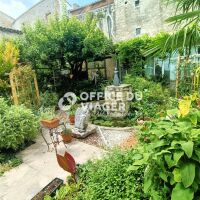 Maison - 7 pièces -  299,17 m²