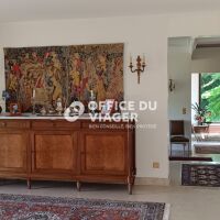 Maison - 7 pièces - 254 m²