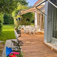 Maison - 6 pièces - 258 m²
