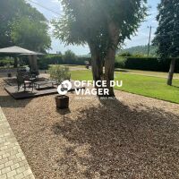 Maison - 7 pièces - 255 m²