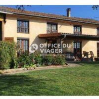 Maison - 8 pièces - 199 m²