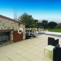 Maison - 7 pièces - 400 m²
