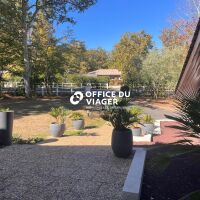 Maison - 6 pièces - 260 m²