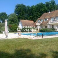 Maison - 8 pièces - 346 m²