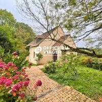 Maison - 7 pièces - 254 m²