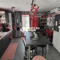 Maison - 6 pièces - 194 m²