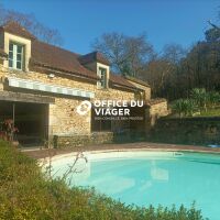 Ensemble immobilier - 6 pièces - 140 m²