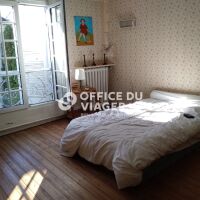 Maison - 12 pièces - 408 m²