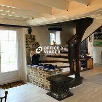 Maison - 7 pièces - 266 m²