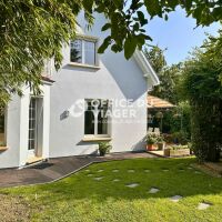 Maison - 6 pièces - 258 m²