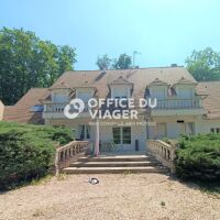 Maison - 8 pièces - 346 m²