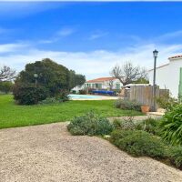 Maison - 6 pièces - 226 m²