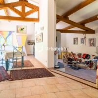 Maison - 10 pièces - 328 m²