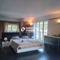 Maison - 12 pièces - 470 m²