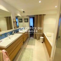 Appartement - 5 pièces - 152 m²