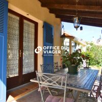 Maison - 8 pièces - 177 m²