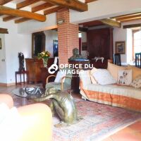 Maison - 6 pièces - 196,03 m²