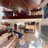 Maison - 6 pièces - 260 m²