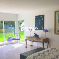 Maison - 7 pièces - 266 m²