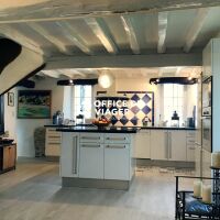 Maison - 7 pièces - 266 m²