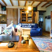 Maison - 6 pièces - 196 m²